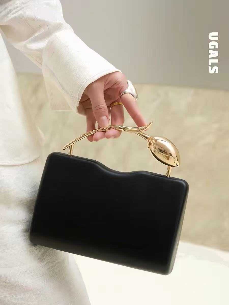 Luxury Bags Gold - حقيبة يد نسائية فاخرة من المعدن