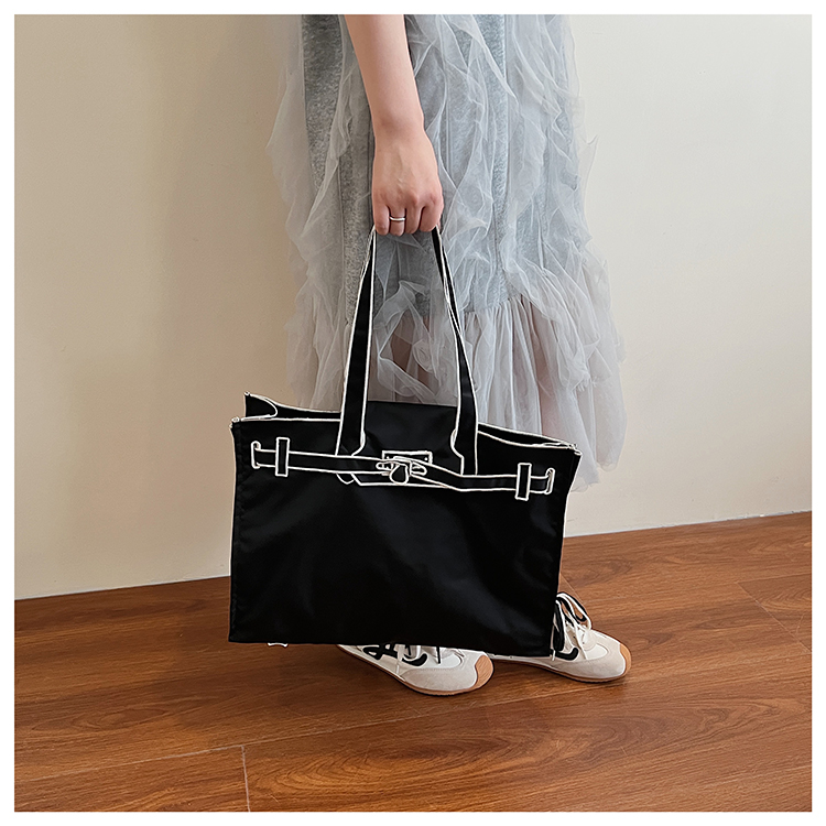 حقيبة كتف خفيفة الوزن من الناي - مراجعة Canvas Tote Designer وسعره