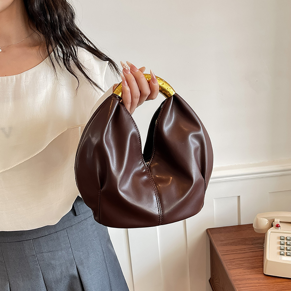 حقيبة يد نسائية صغيرة من الجلد - مراجعة Luxury Bags 2026 Trends وسعره