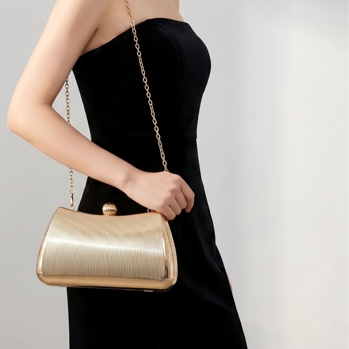 حقيبة يد نسائية أنيقة وعصرية،  - مراجعة Luxury Bags Gold وسعره