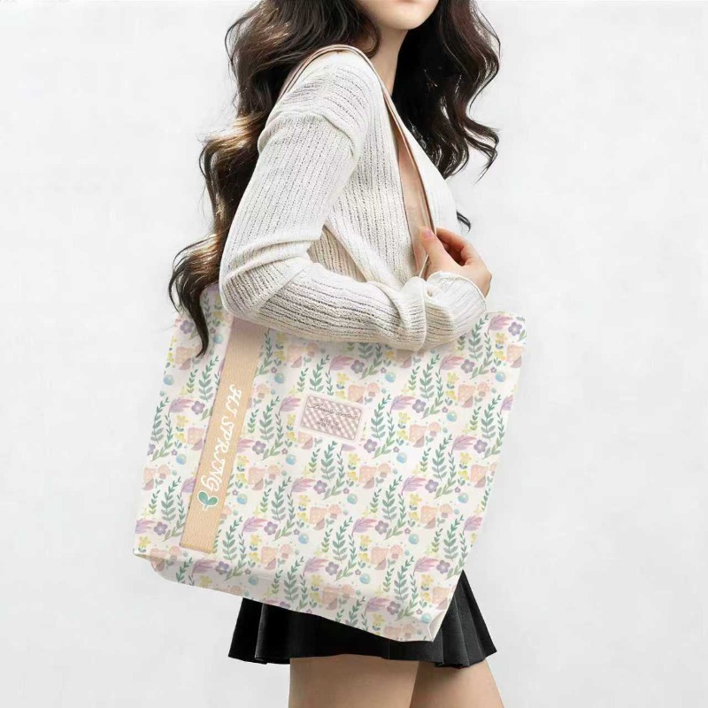 حقيبة قماشية جديدة بنقشة زهور  - مراجعة Canvas Tote Designer وسعره