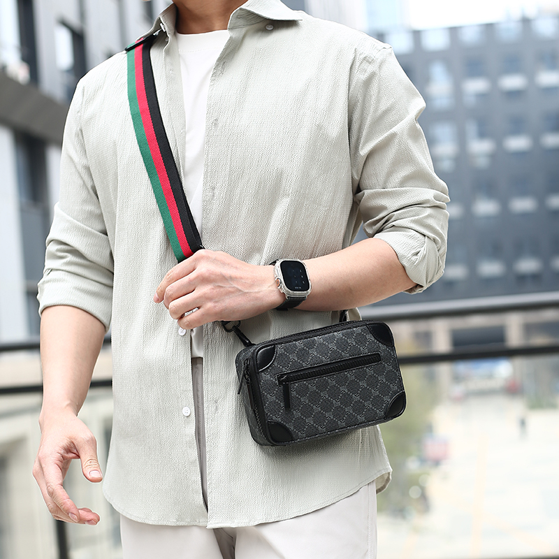 حقيبة رجالية عصرية جديدة لعام  - مراجعة Luxury Bags 2026 Trends وسعره