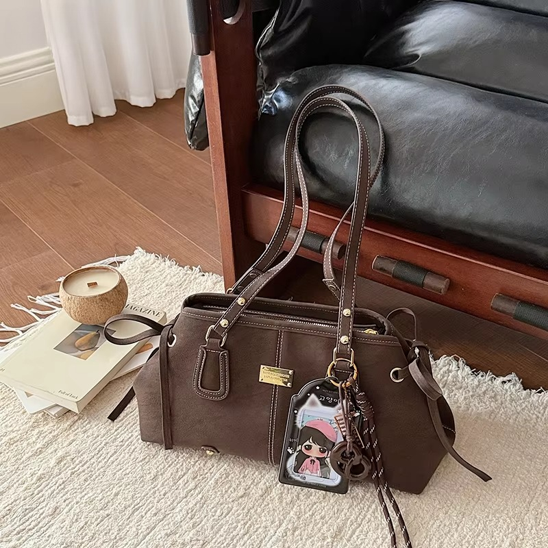 حقائب كتف نسائية بحزامين، حقيب - مراجعة Luxury Bags 2026 Trends وسعره